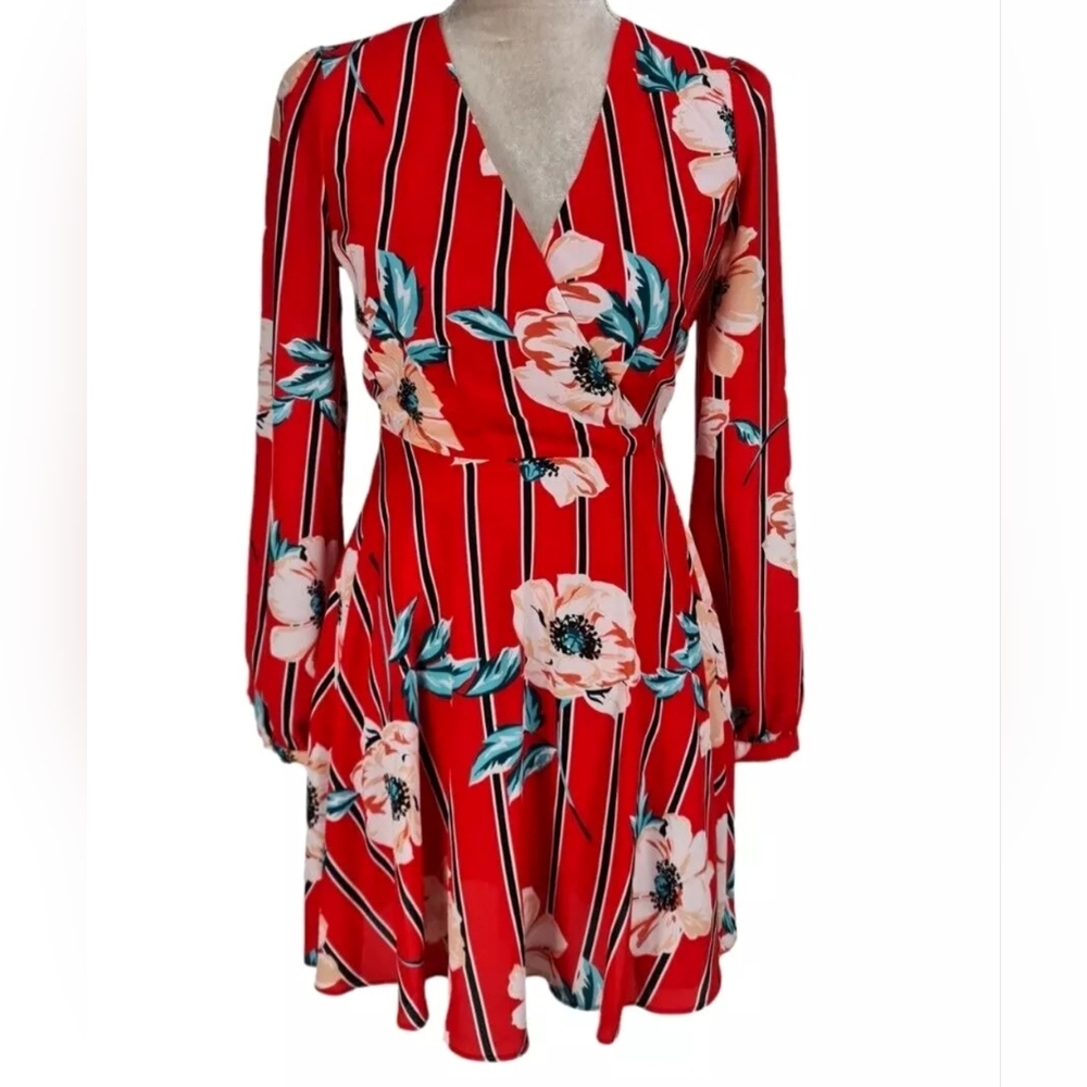 EXPRESS Womens Skater Knee Length Dress Size XS V-Neck Long Sleeve Floral Red